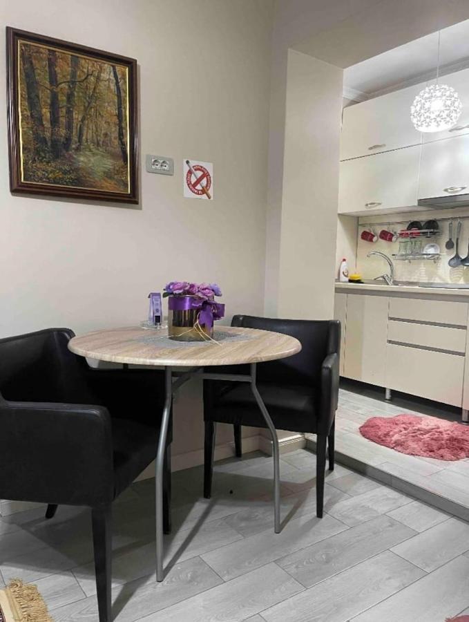 Warm Apartment In The Center Of Tirana City Экстерьер фото